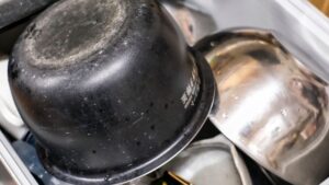 炊飯器　洗う